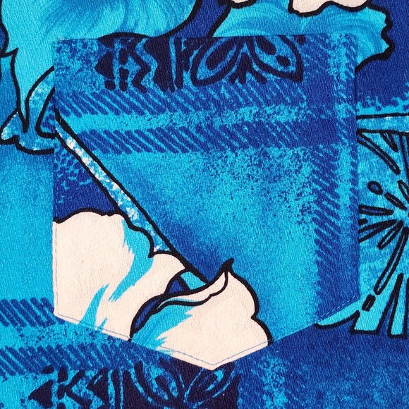 Vintage Blue Hawaiian Floral Shirt Size XL By The Simple Shop Waikiki Hawaii Cot - Picture 5 of 9